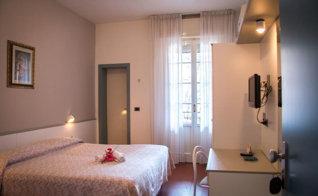 B&B Hotel Souvenir Cesenatico Phòng bức ảnh