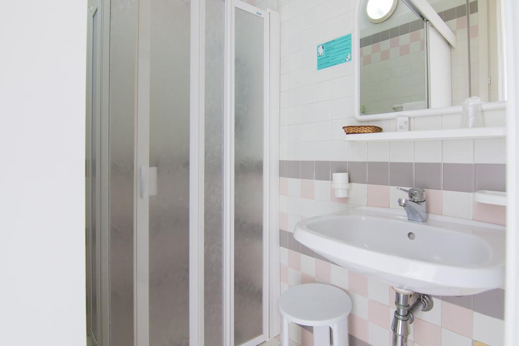 B&B Hotel Souvenir Cesenatico Phòng bức ảnh